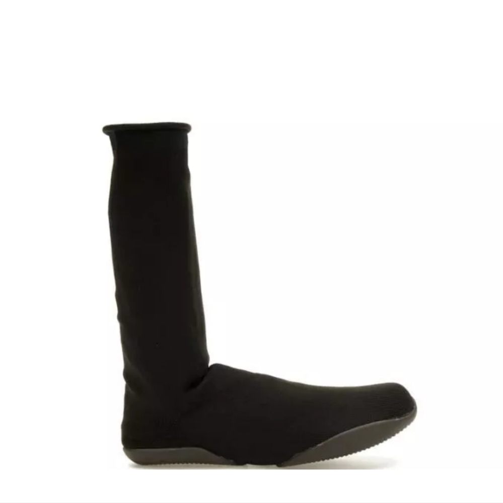 YEEZY PODS BLACK (SIZE 3) - YZY POD IN SIZE 11-13